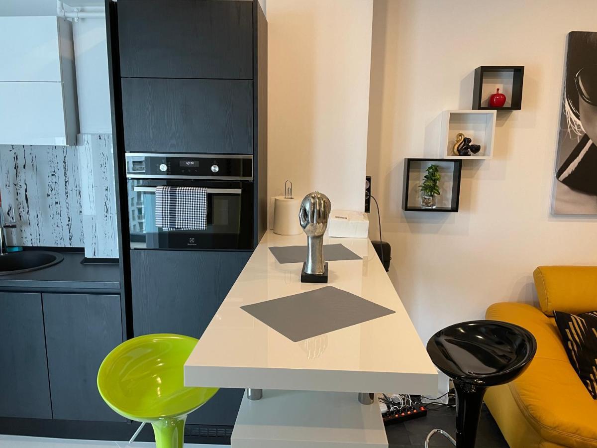 Fancy Westpark 2 Residence Lakeview W7 Bucureşti Eksteriør bilde