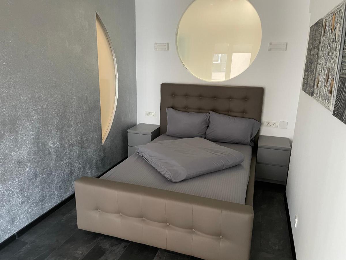 Fancy Westpark 2 Residence Lakeview W7 Bucureşti Eksteriør bilde