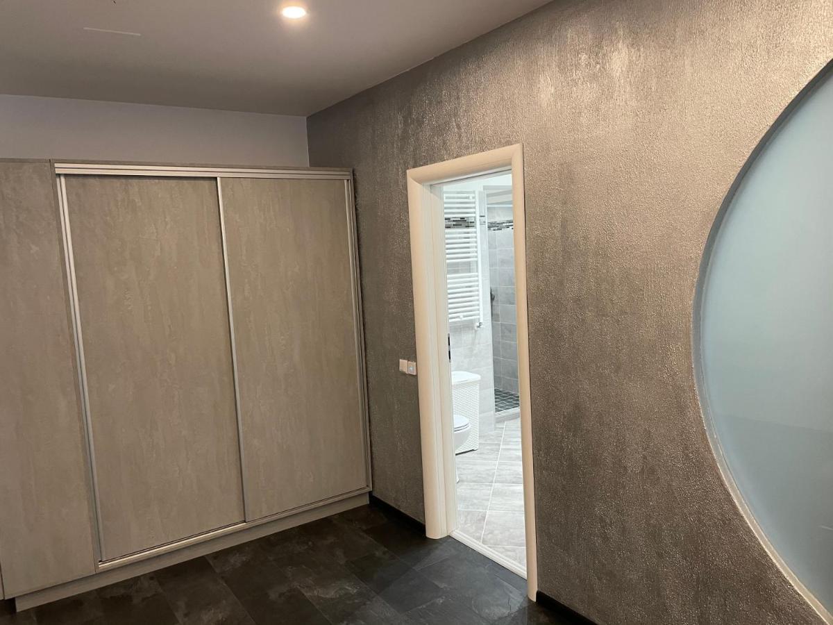 Fancy Westpark 2 Residence Lakeview W7 Bucureşti Eksteriør bilde