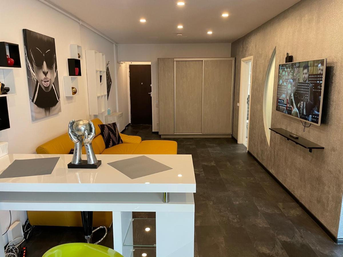 Fancy Westpark 2 Residence Lakeview W7 Bucureşti Eksteriør bilde