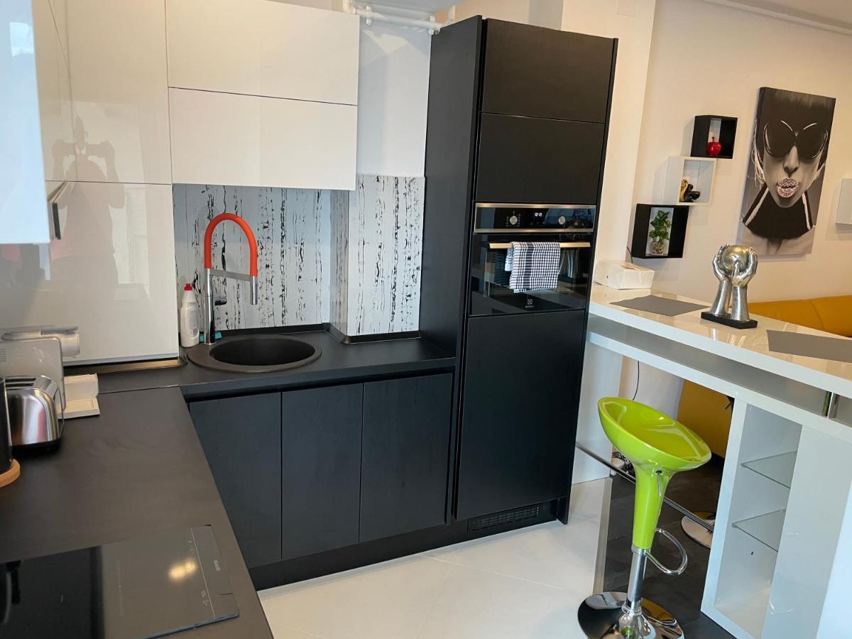 Fancy Westpark 2 Residence Lakeview W7 Bucureşti Eksteriør bilde